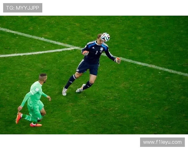 德国门神诺伊尔状态回升再成焦点